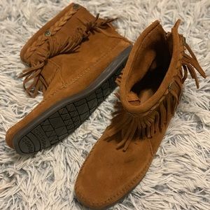 Minnetonka high top fringe moccasins